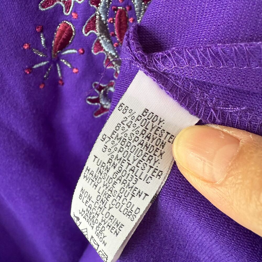 Bob Mackie Wearable Art purple paisley embroidery split neck size 1X - Picture 9 of 11